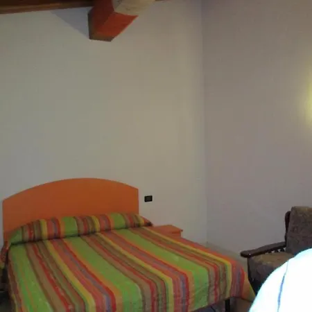 Very Big In Agriturismo Rocca Dei Marchesi Bed and Breakfast