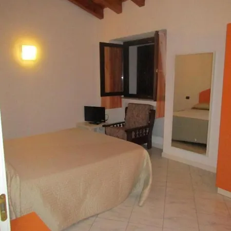 Very Big In Agriturismo Rocca Dei Marchesi Bed and Breakfast *
